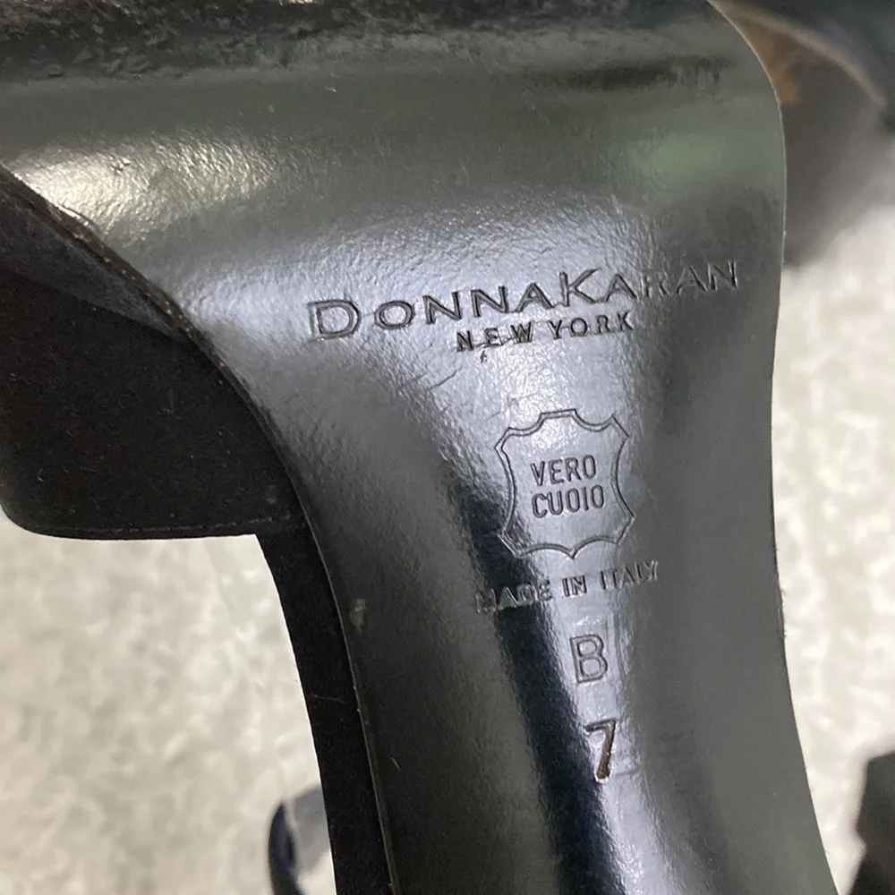 Donna Karan Ladies Size 7 Black High Heel Shoes